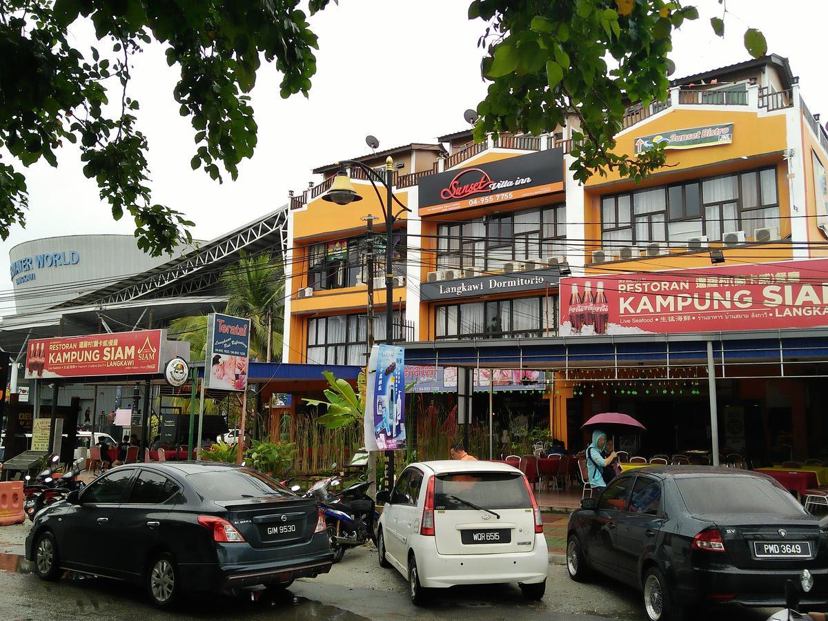 Sunset Villa Inn Pantai Cenang  Exteriér fotografie